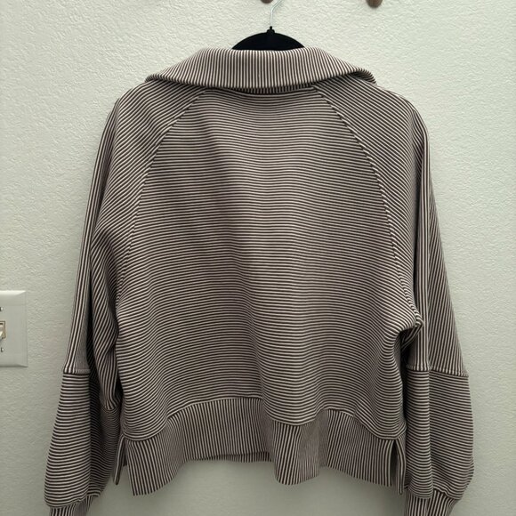 Varley Milano Half-Zip Sweatshirt - Picture 3 of 4